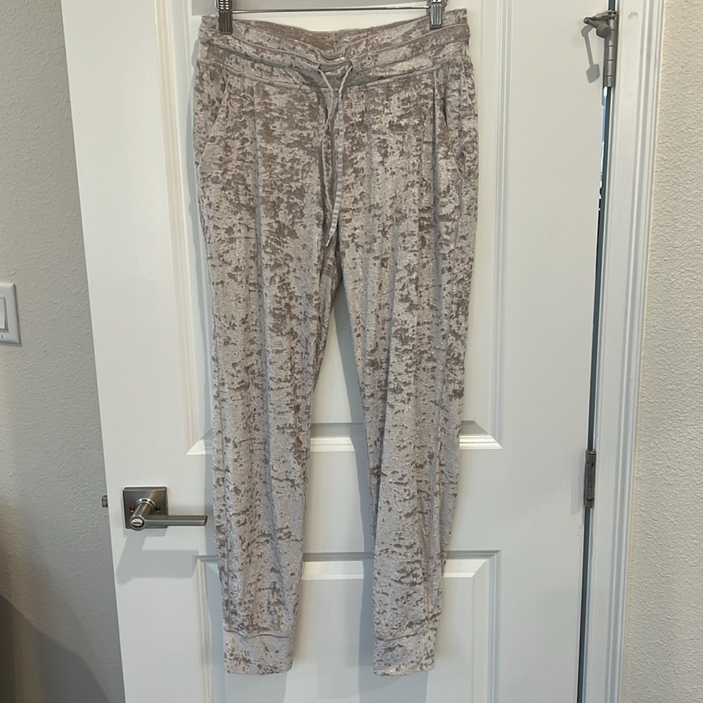 LULULEMON Ready to Crush Velvet Jogger